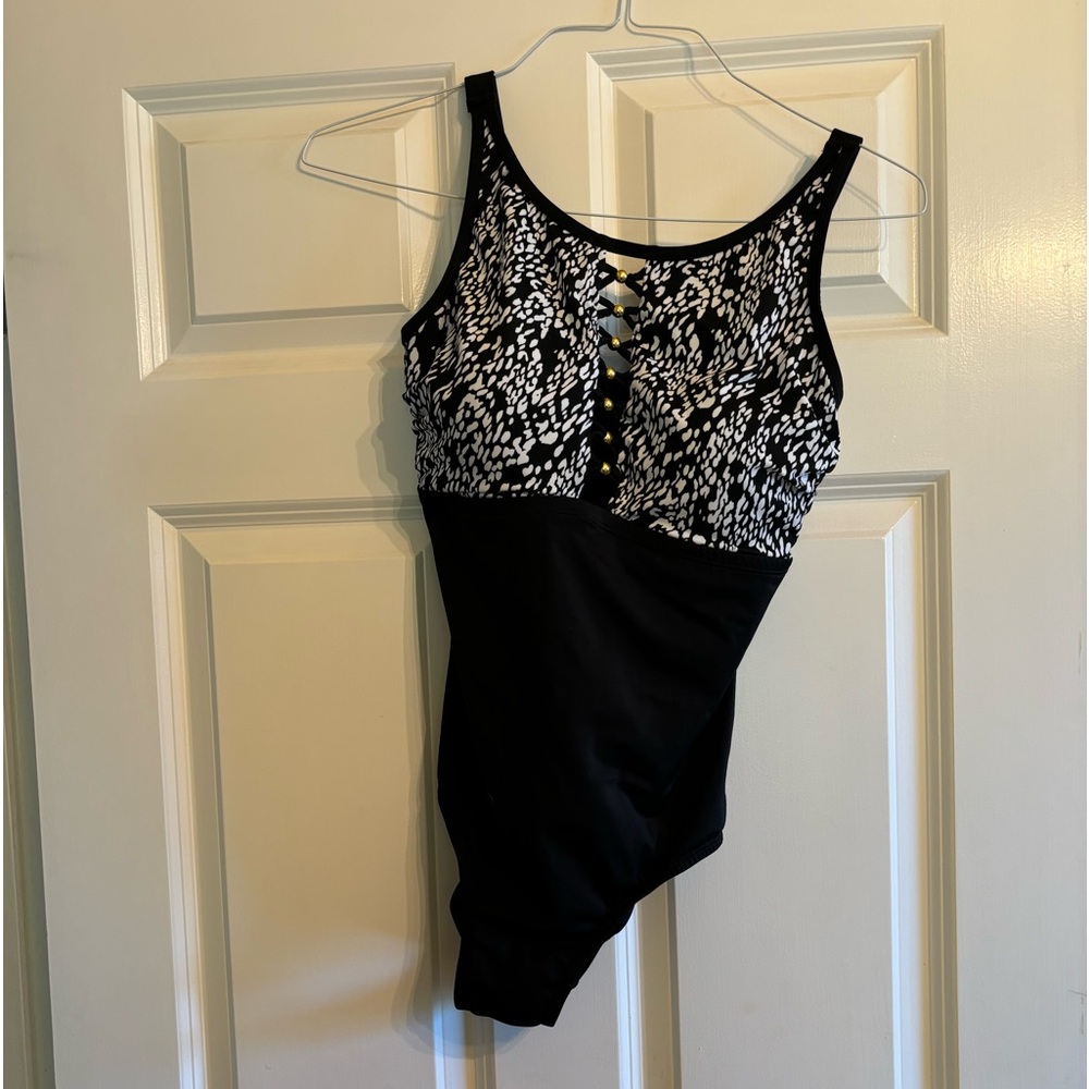 Swim suit